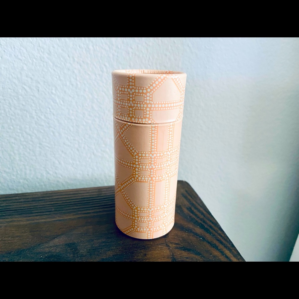 Estée Lauder “Pleasures” Perfume Body Powder **new